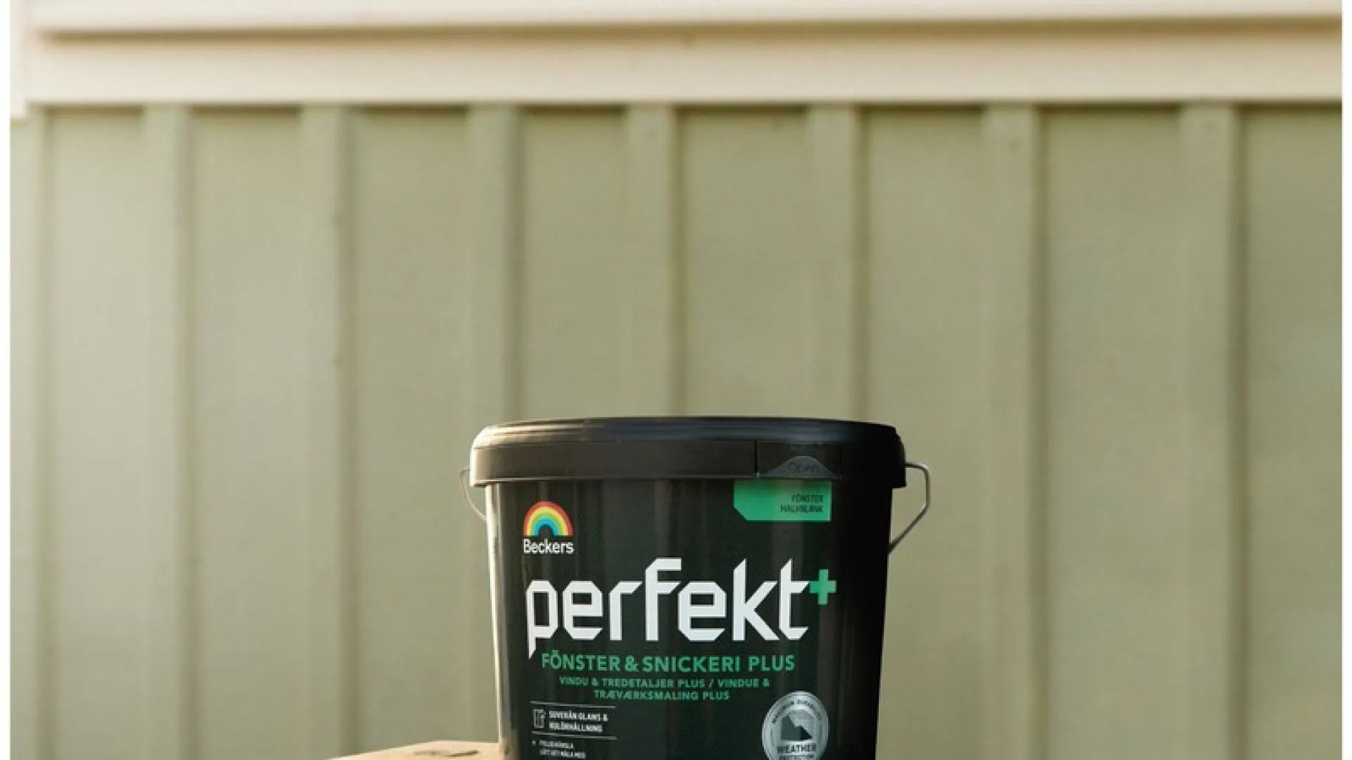 Fasademaling til utendørsmaling for maling av huset med husmaling. Eksteriør fargekart