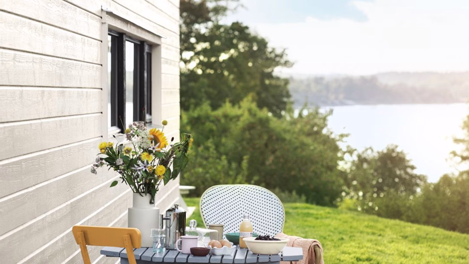 bord på terrass