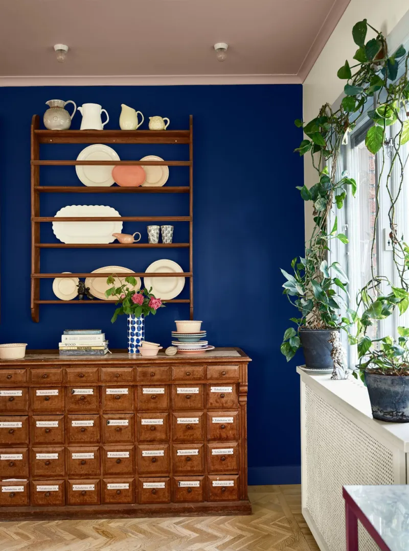 Fargekart med trendfarger til inspirasjon fra Beckers maling. Blå farger